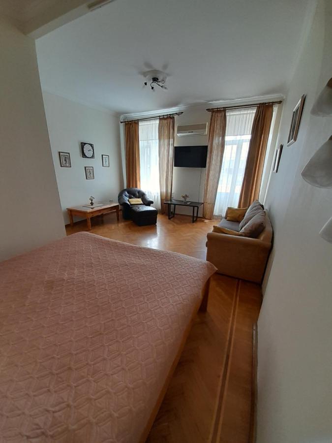 אודסה Apartment On Hretska 26/28 מראה חיצוני תמונה